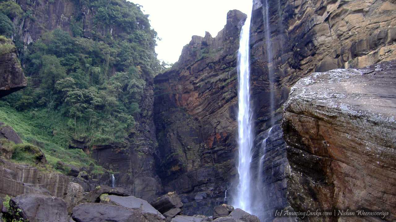 Lakshapana Ella Falls