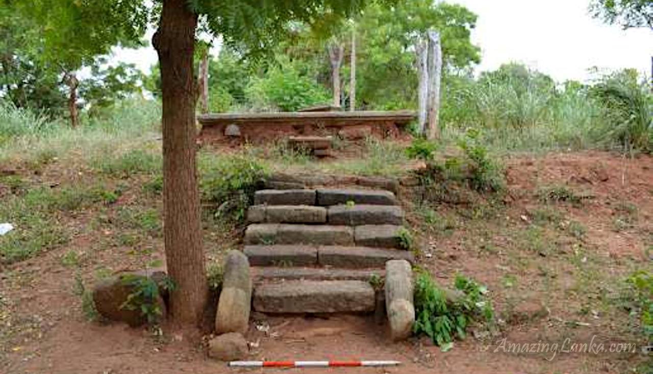 කිවුල් ඔය ජලාශ ව්‍යාපෘතියෙන් මතුවුණු වැලිඔය නිකවැව ප්‍රදේශයේ පුරාවිද්‍යා ස්ථාන - Archaeological Ruins in Welioya Nikawewa Area