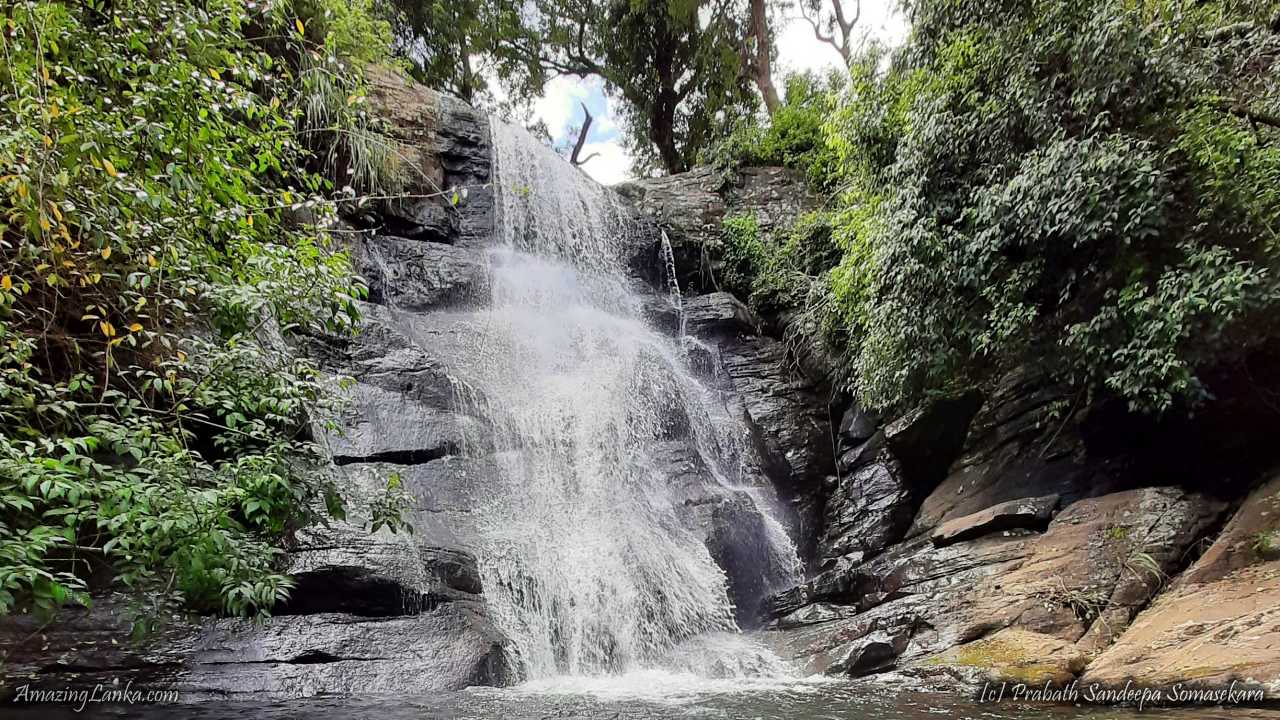Karapila Ella Waterfall in Pallekanda, Ududumbara (උඩුදුම්බර කරපිල ඇල්ල)